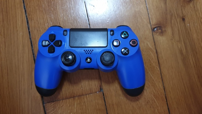 Manette ps4 + chargeur