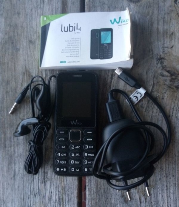 Téléphone wiko double sim